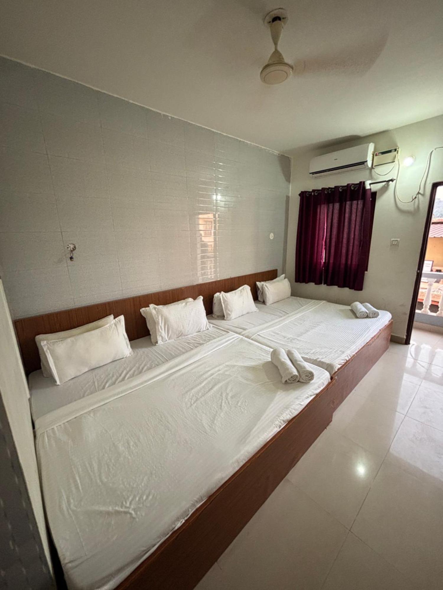 Mehar Rooms Baga Kültér fotó