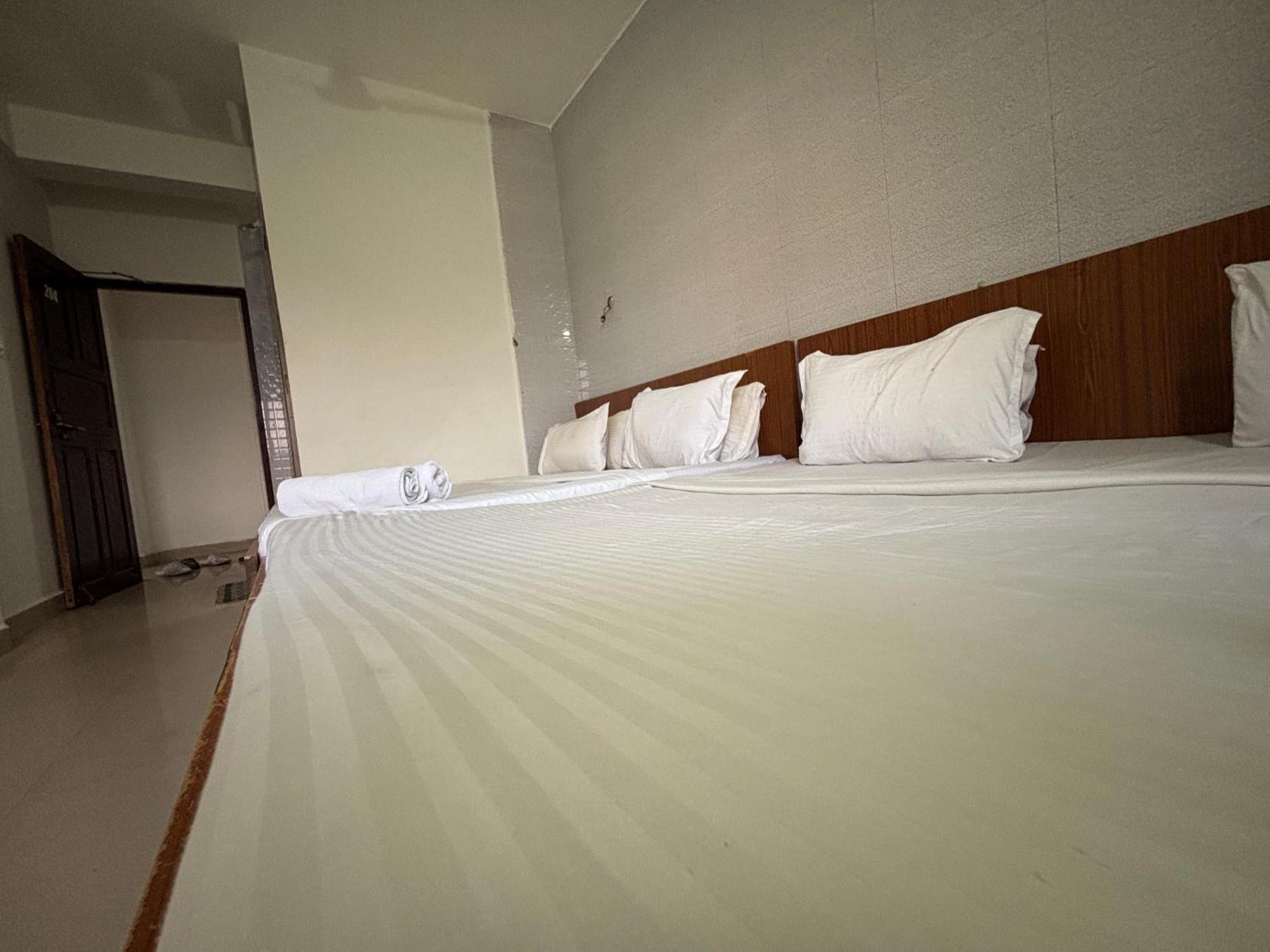 Mehar Rooms Baga Kültér fotó